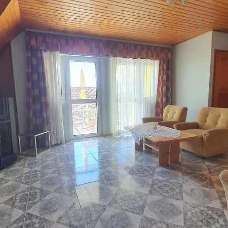 Appartement In Fonyod/balaton 18581