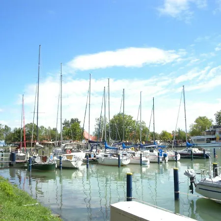 In Fonyod/balaton 18581 Appartement