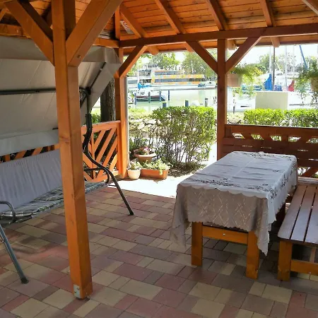 In Fonyod/balaton 18581 Appartement