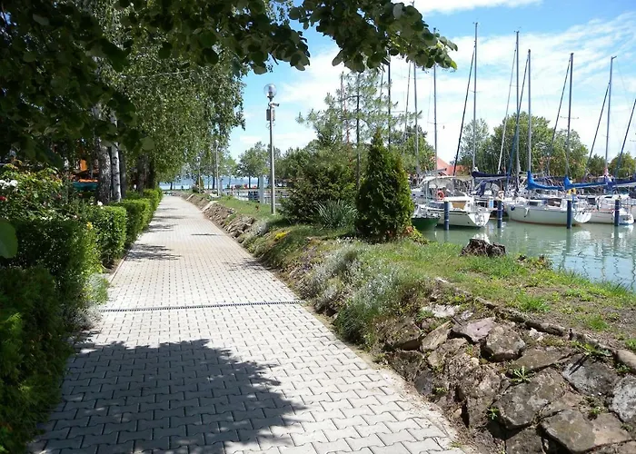 In - Balaton 18581